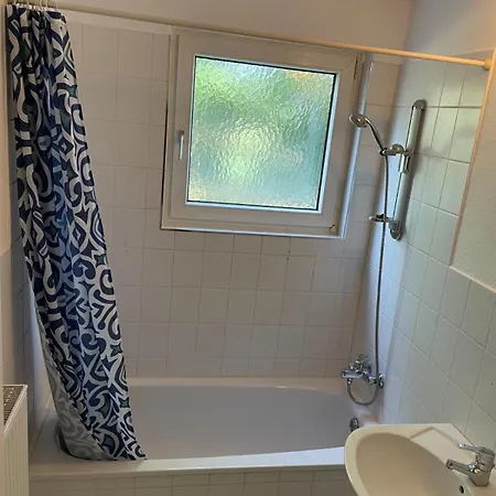 Ruhige Monteurwohnung Fuer 6 Personen Im Gruenen 56m2 Apartment *